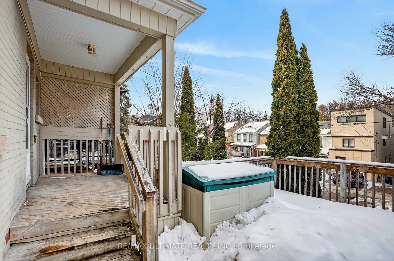 387, Keewatin, Mount Pleasant East, Toronto