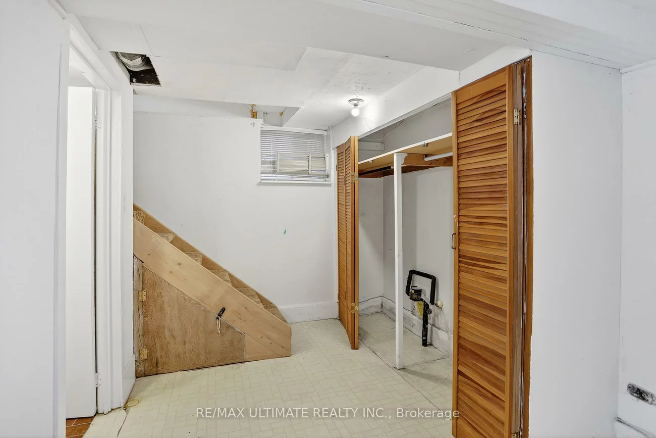 387, Keewatin, Mount Pleasant East, Toronto