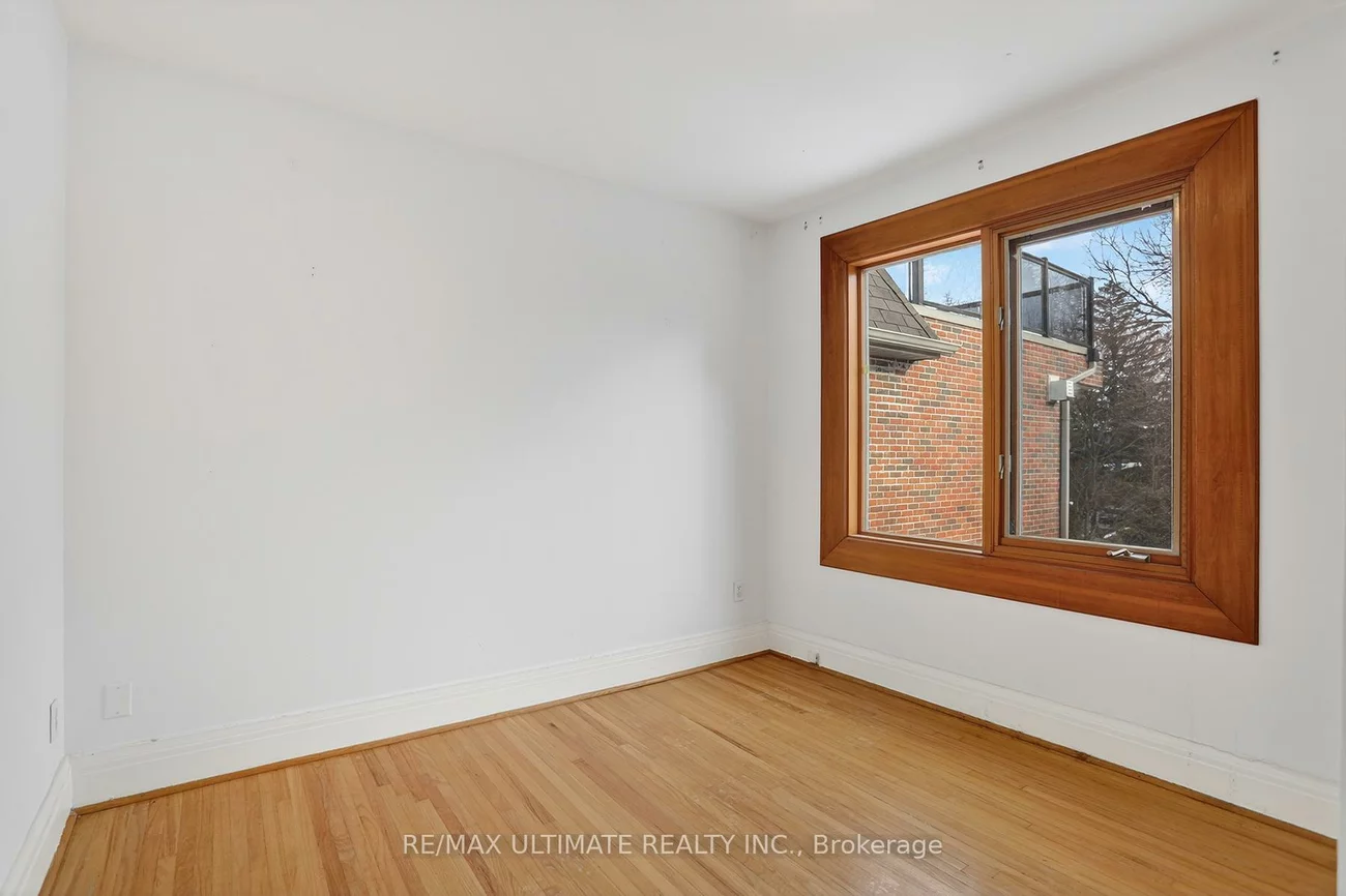 387, Keewatin, Mount Pleasant East, Toronto