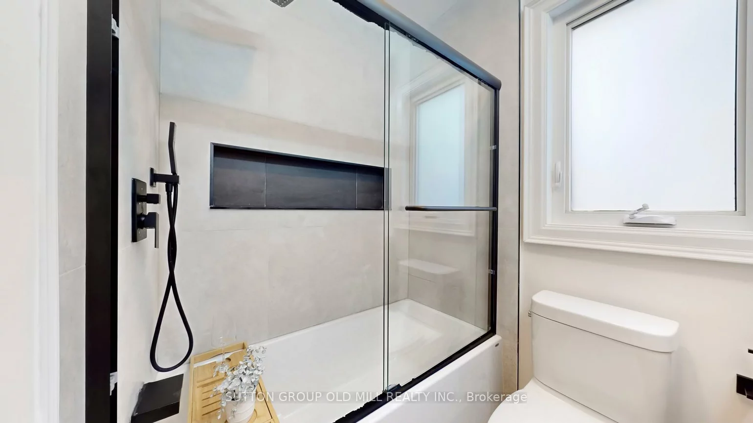 59, Shirley, Little Portugal, Toronto