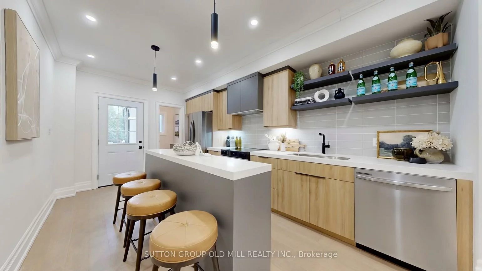 59, Shirley, Little Portugal, Toronto