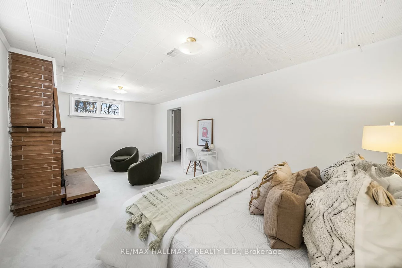 211, Newton, Newtonbrook East, Toronto