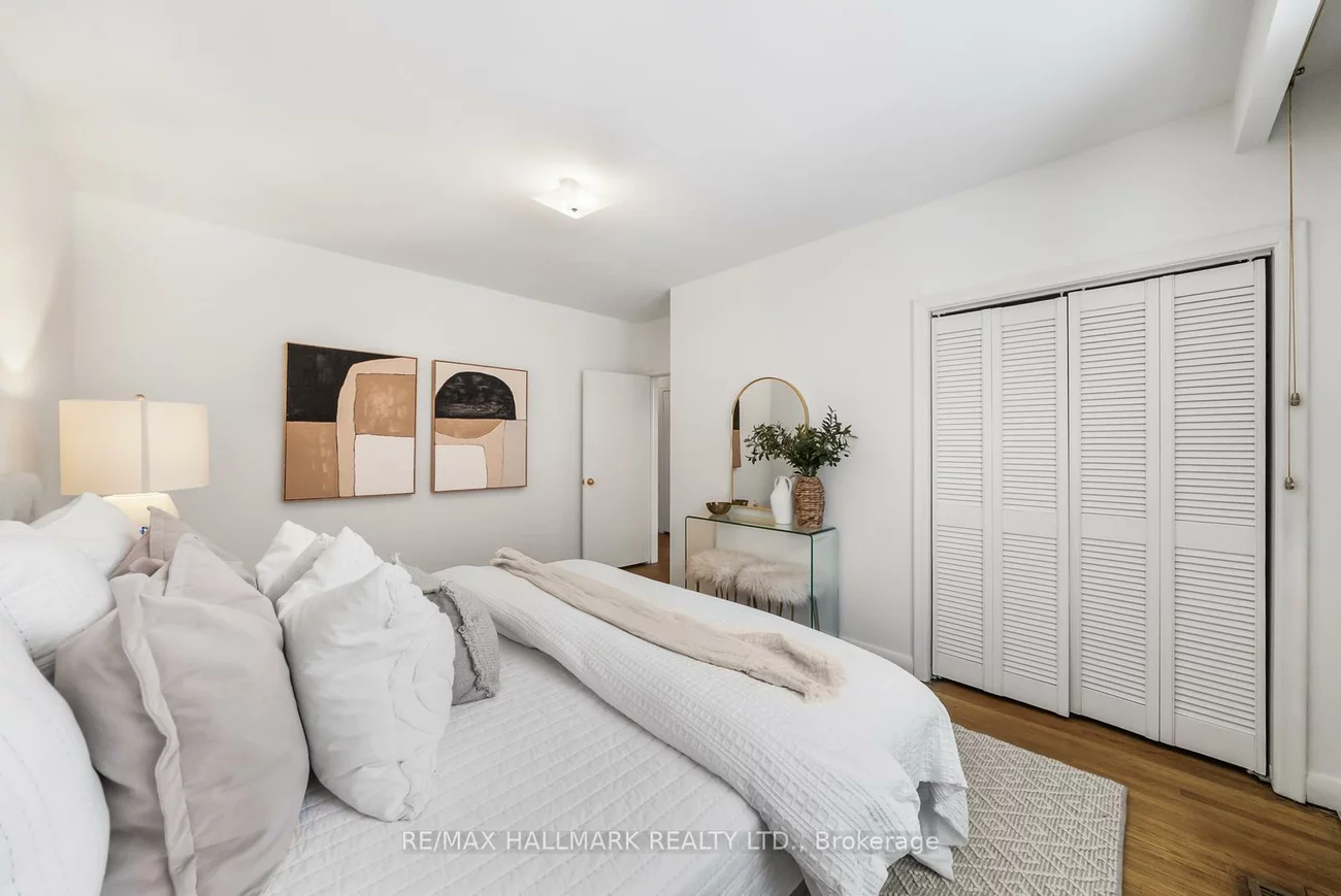 211, Newton, Newtonbrook East, Toronto