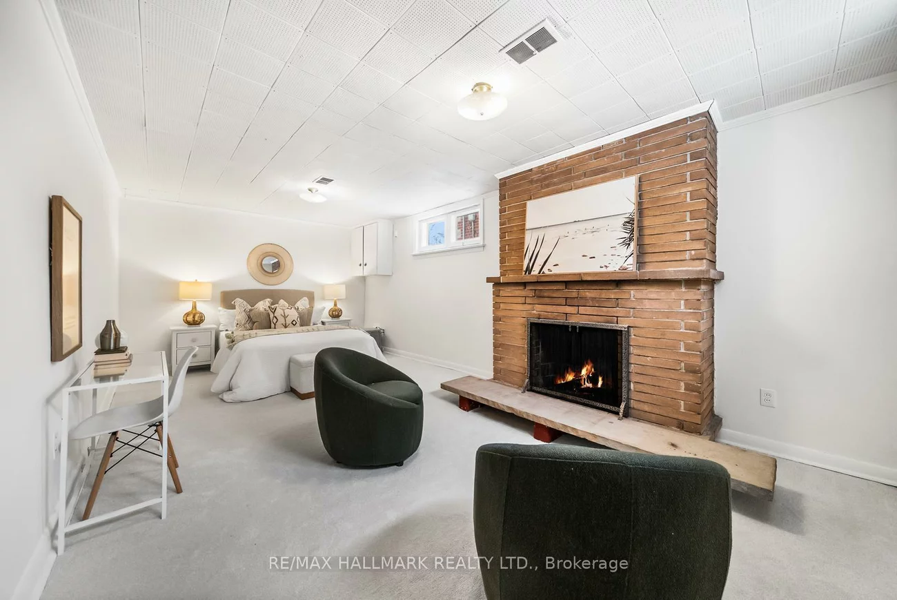 211, Newton, Newtonbrook East, Toronto