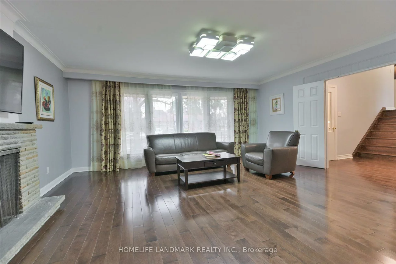 1, Hawksbury, Bayview Village, Toronto