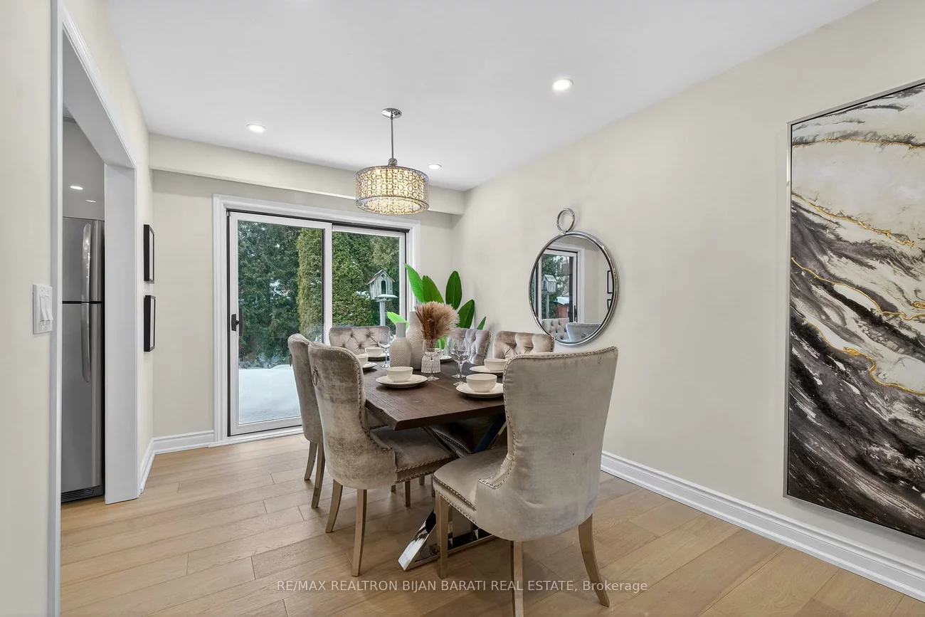 86, Heathview, Bayview Village, Toronto