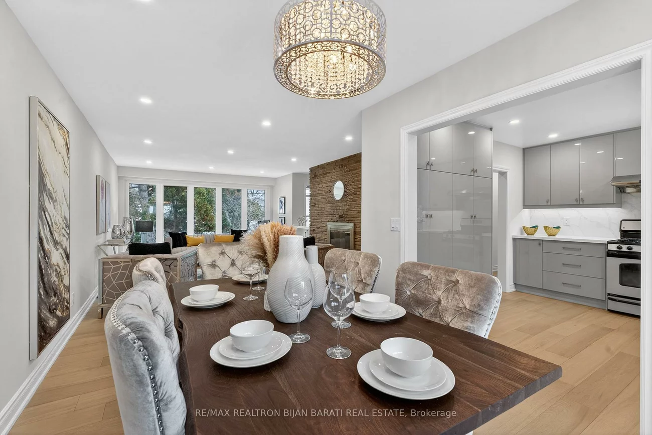 86, Heathview, Bayview Village, Toronto