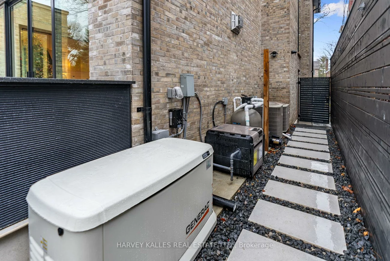 335, Lytton, Lawrence Park South, Toronto