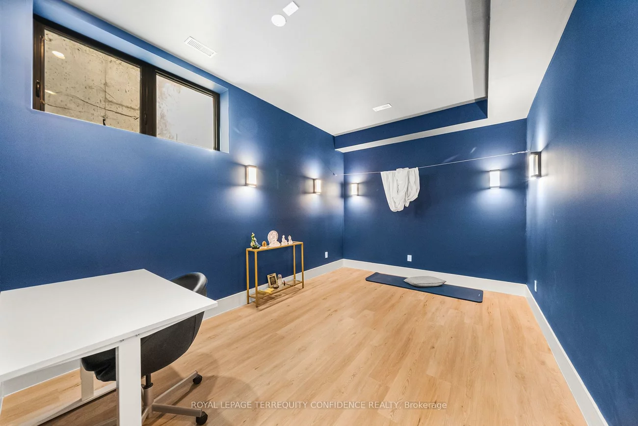 299, Hounslow, Willowdale West, Toronto