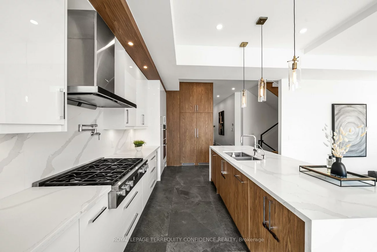 299, Hounslow, Willowdale West, Toronto