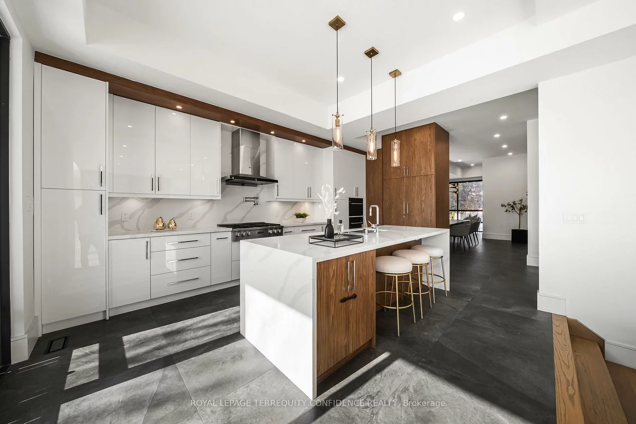 299, Hounslow, Willowdale West, Toronto