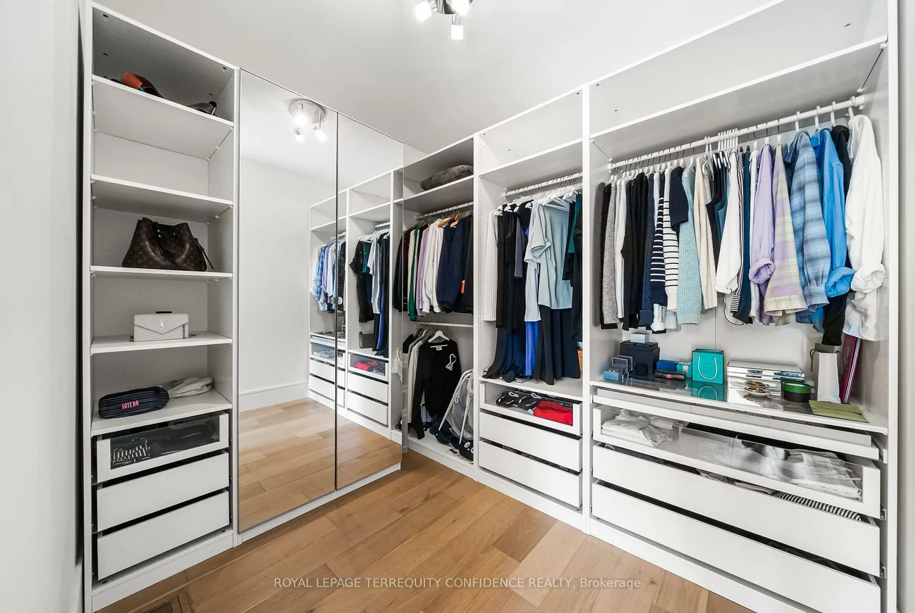 299, Hounslow, Willowdale West, Toronto