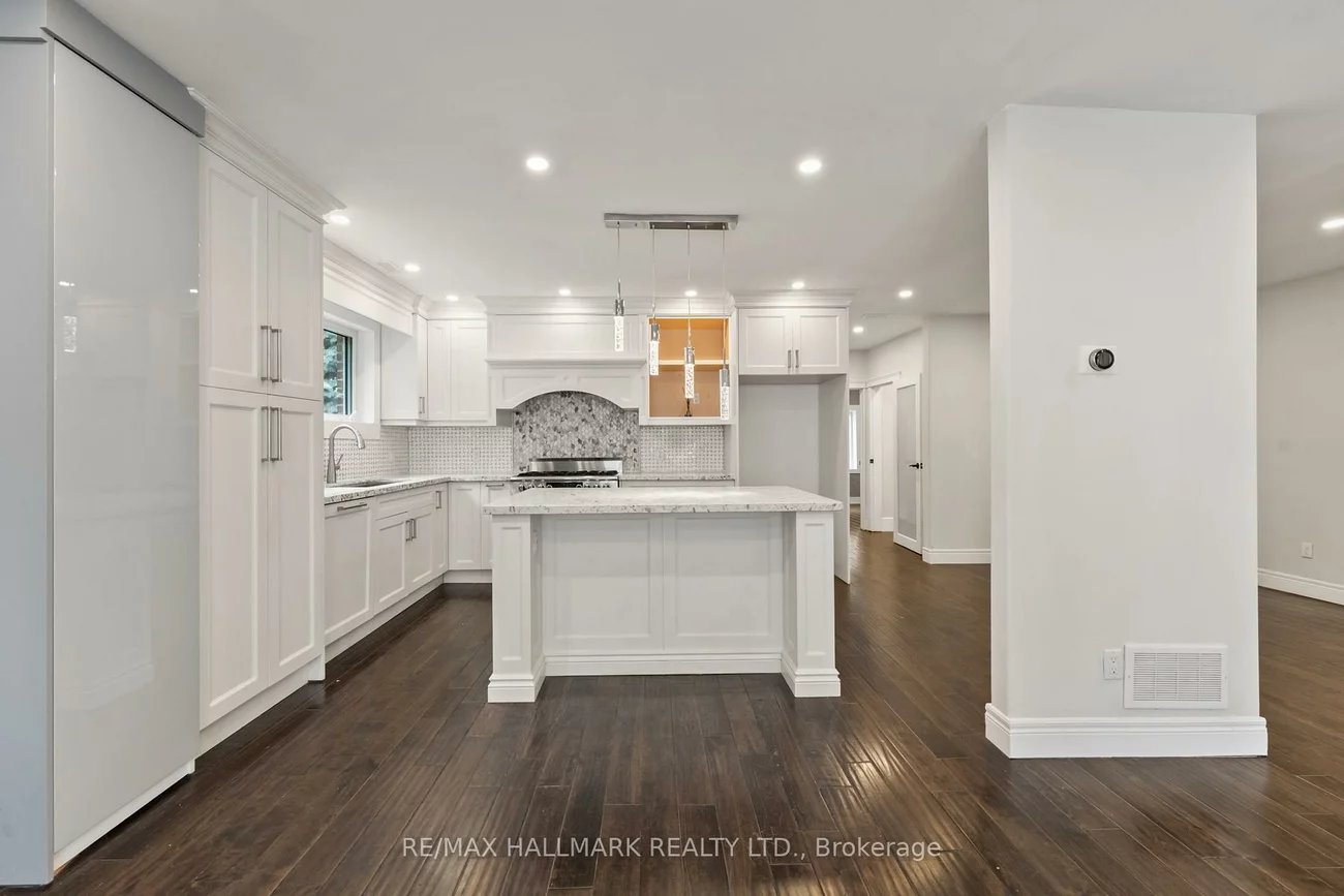 21, King High, Clanton Park, Toronto