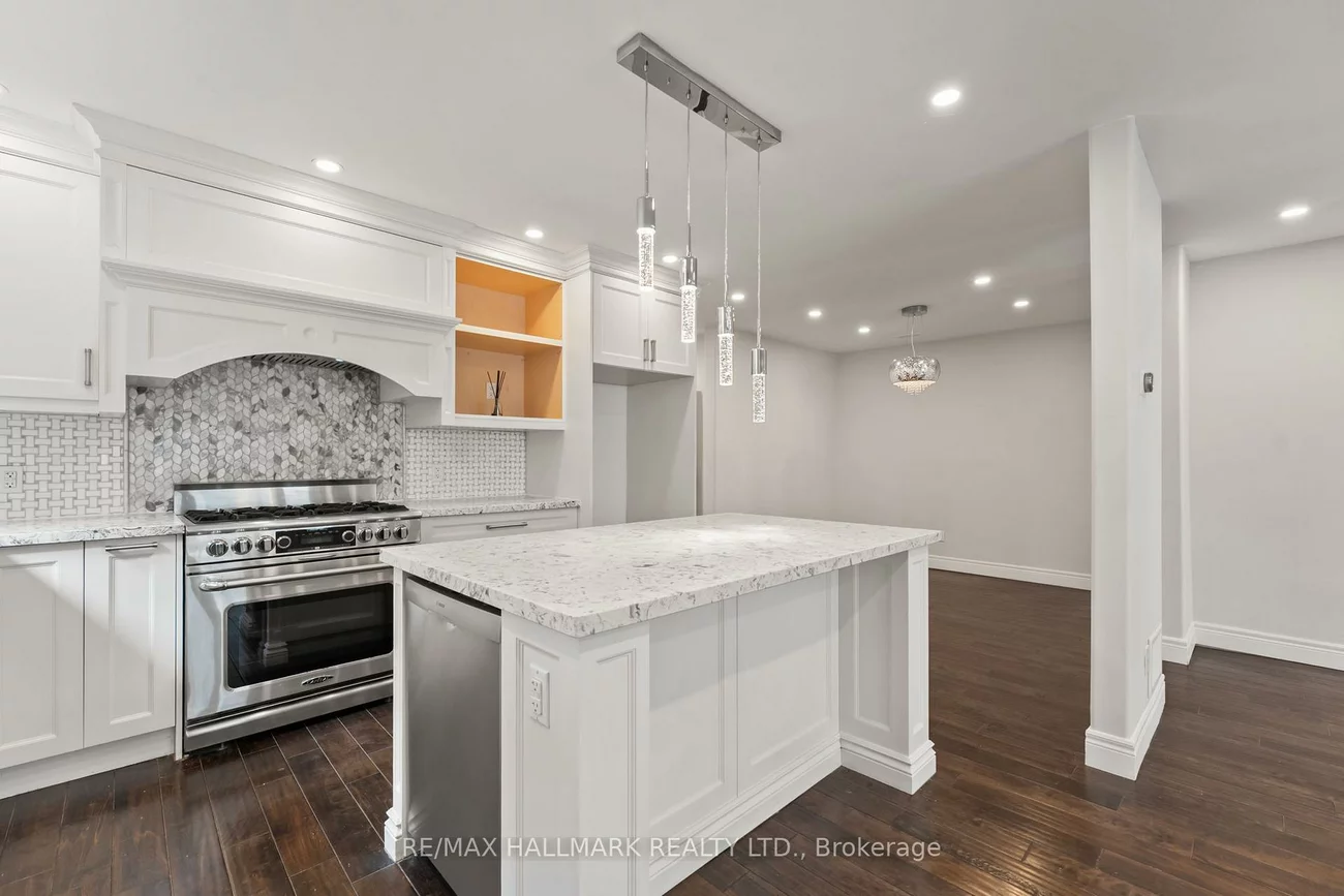 21, King High, Clanton Park, Toronto