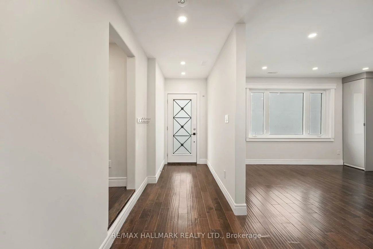 21, King High, Clanton Park, Toronto