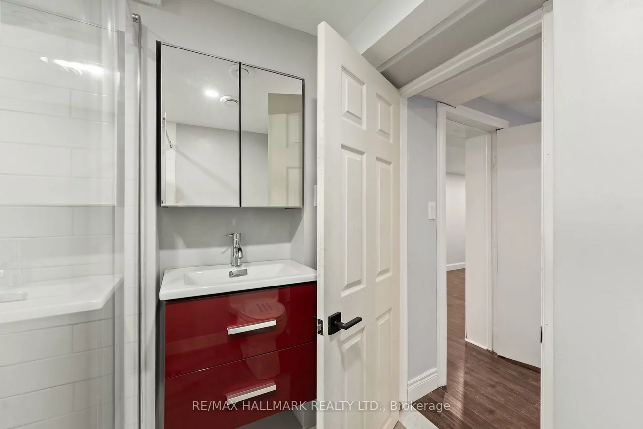 21, King High, Clanton Park, Toronto