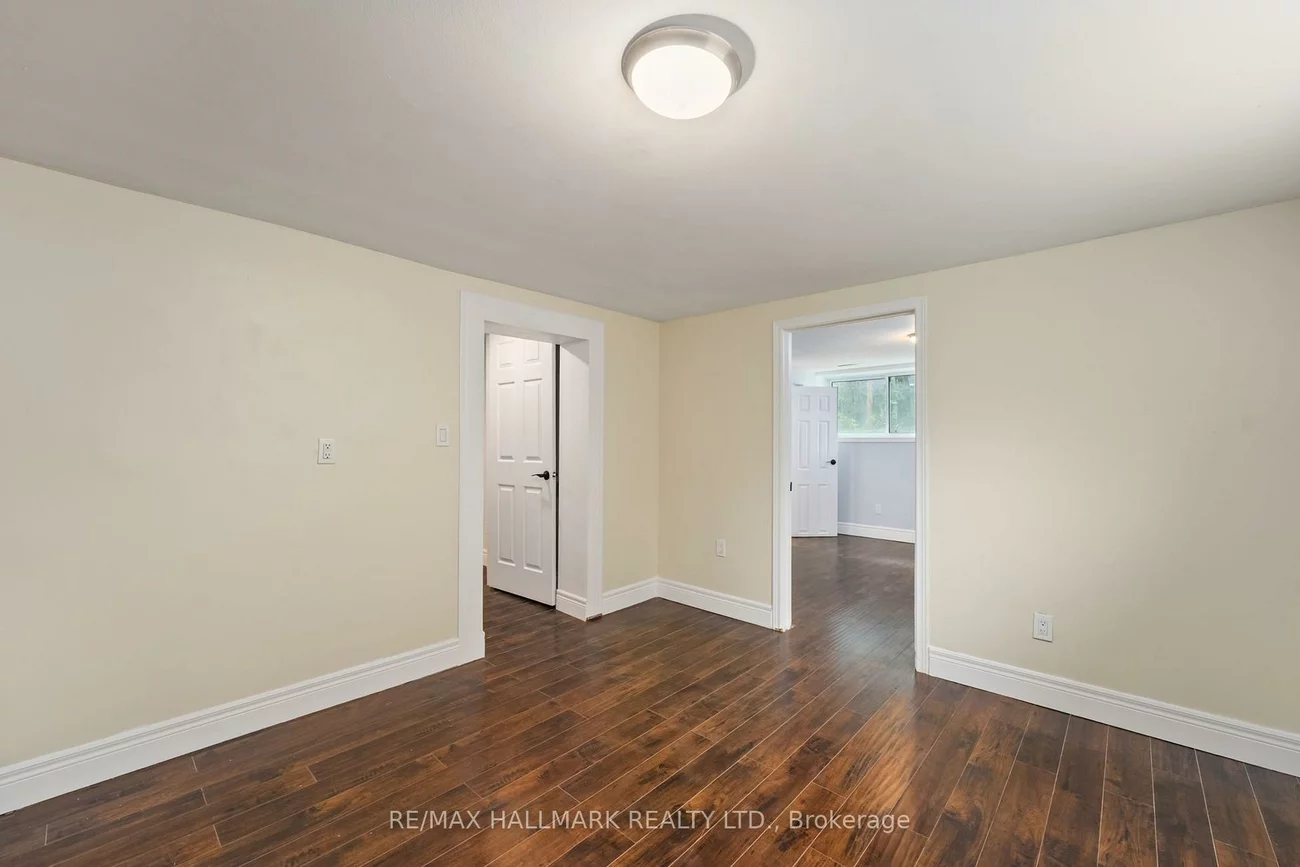 21, King High, Clanton Park, Toronto