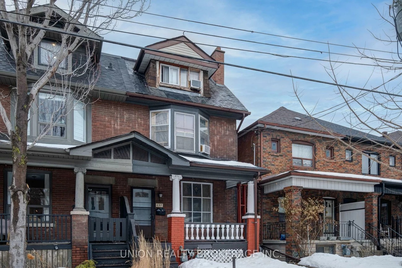 697, Manning, Annex, Toronto