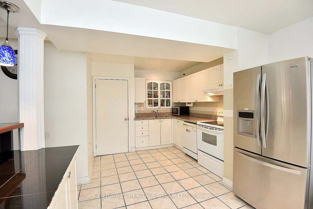 1022, Willowdale, Newtonbrook East, Toronto