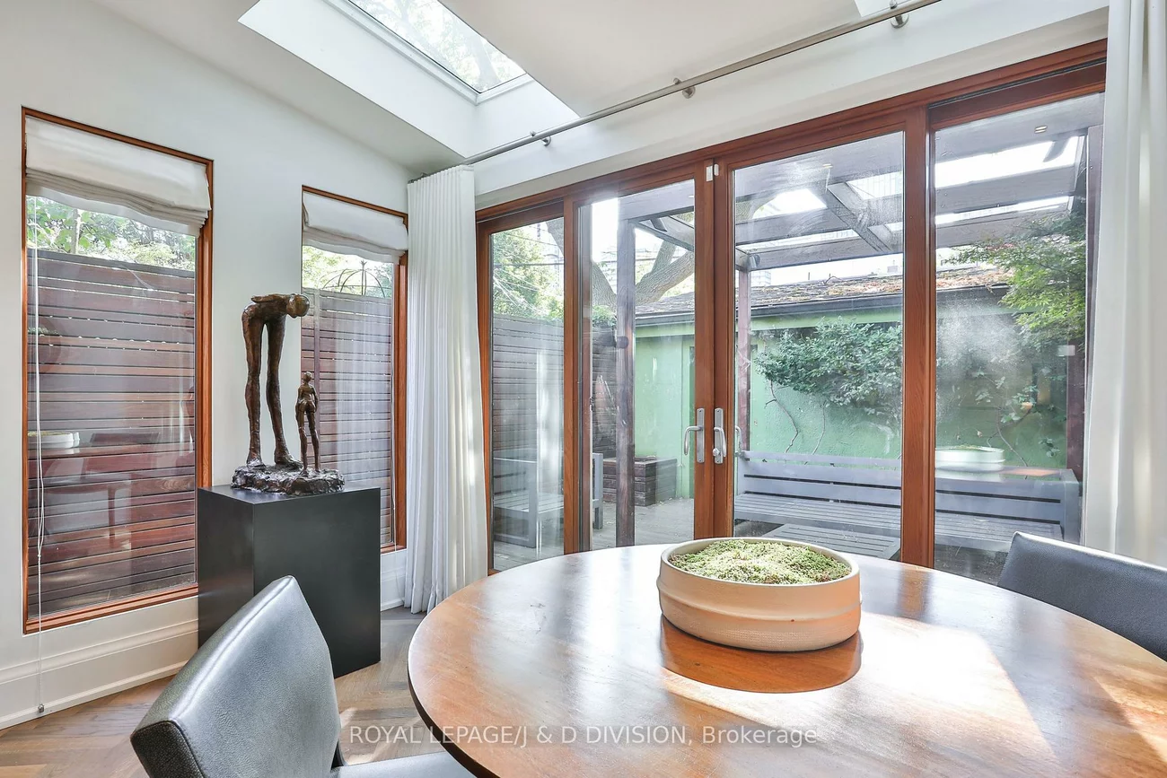 69, Sullivan, Kensington-Chinatown, Toronto