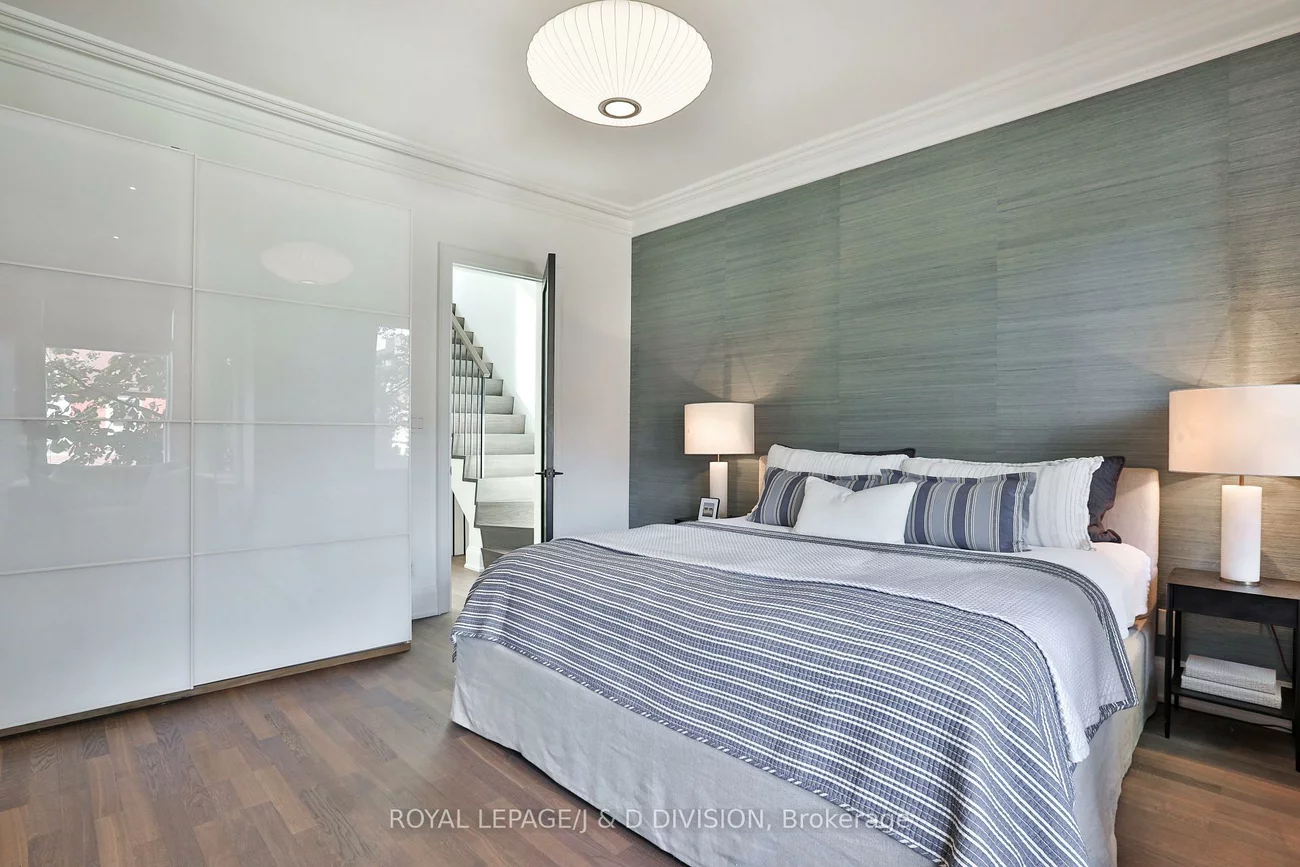 69, Sullivan, Kensington-Chinatown, Toronto