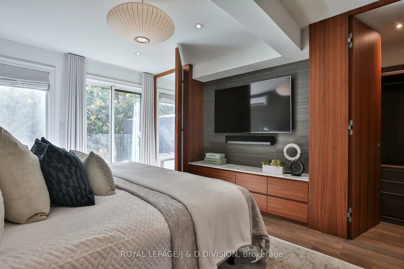 69, Sullivan, Kensington-Chinatown, Toronto