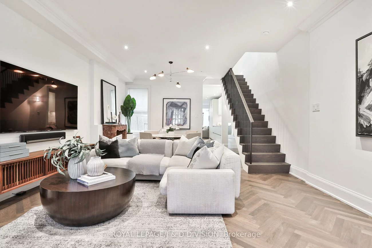 69, Sullivan, Kensington-Chinatown, Toronto