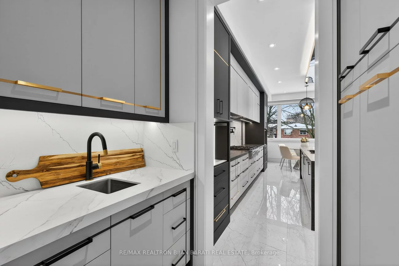 164, Norton, Willowdale East, Toronto