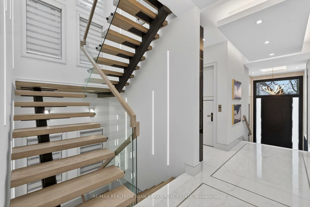 164, Norton, Willowdale East, Toronto