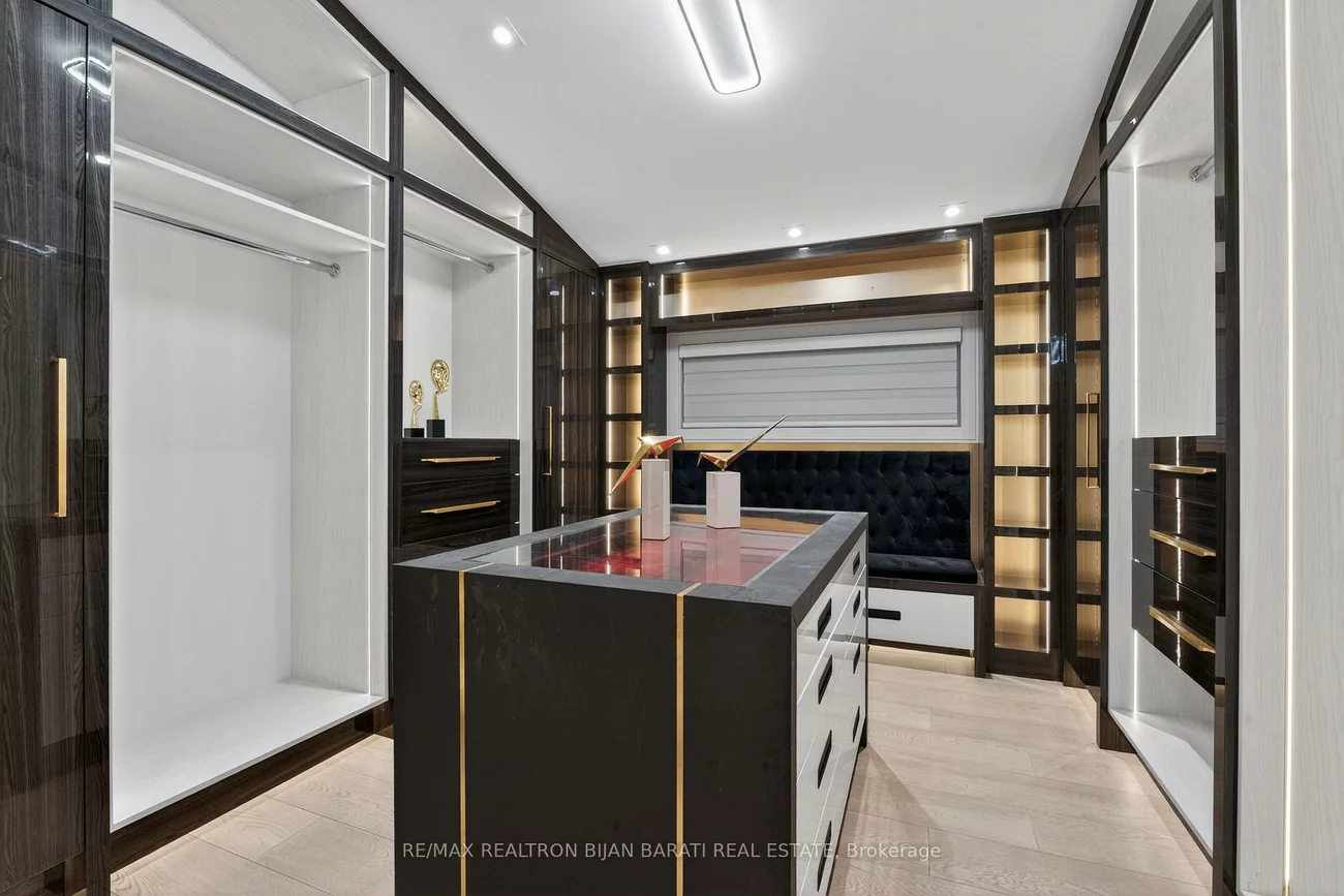 164, Norton, Willowdale East, Toronto