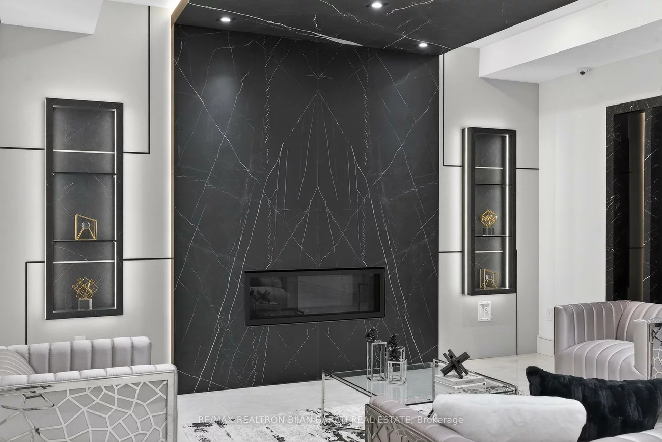 164, Norton, Willowdale East, Toronto