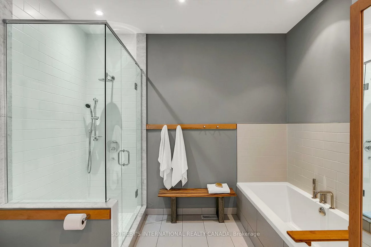 435, Ontario, Moss Park, Toronto