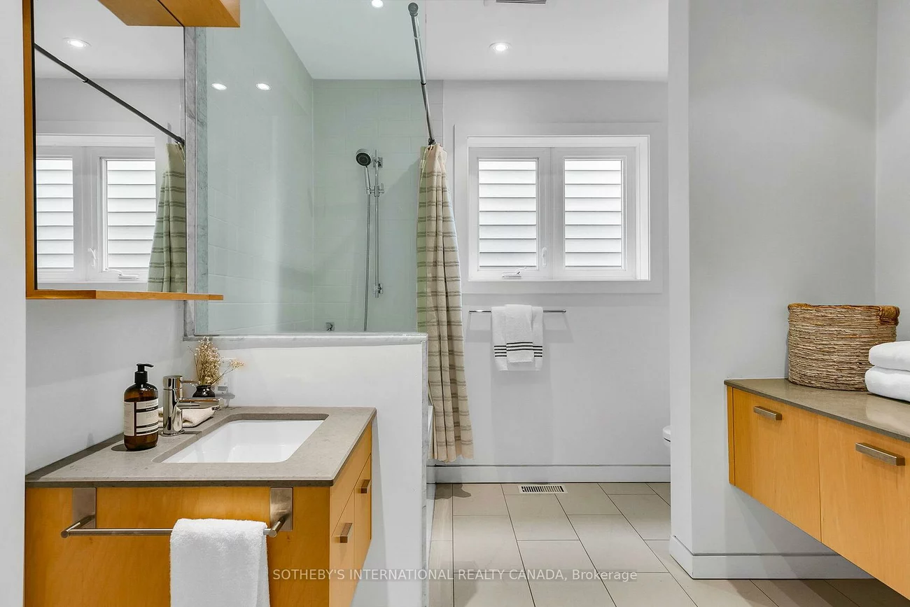 435, Ontario, Moss Park, Toronto