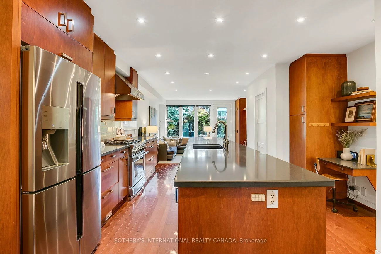 435, Ontario, Moss Park, Toronto