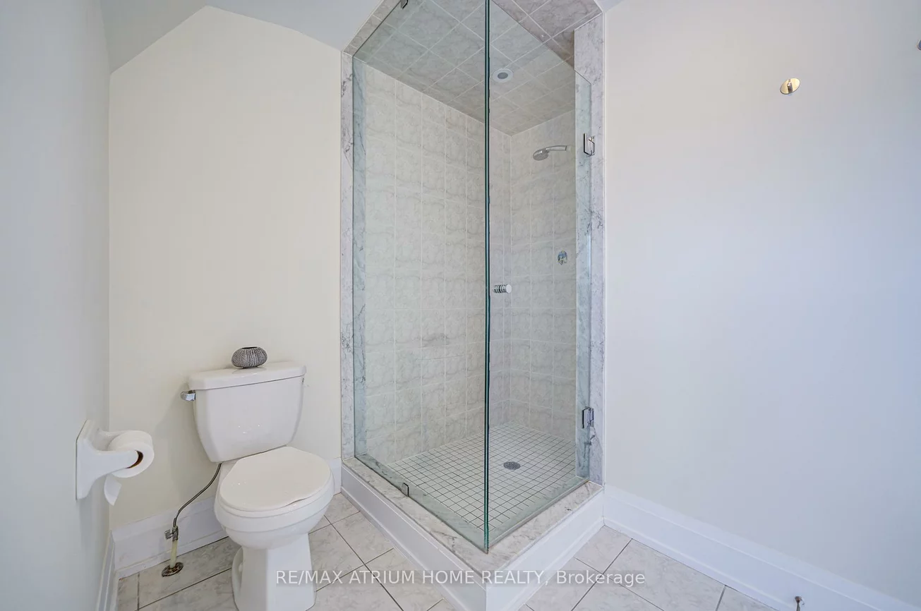 252B, Finch, Newtonbrook East, Toronto