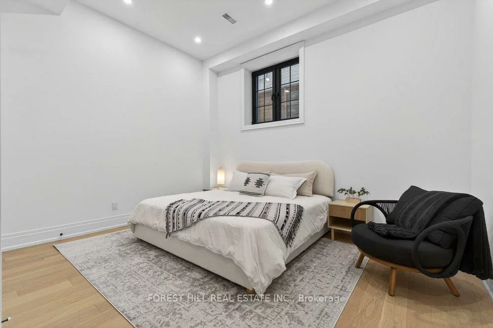 115, Park Home, Willowdale West, Toronto