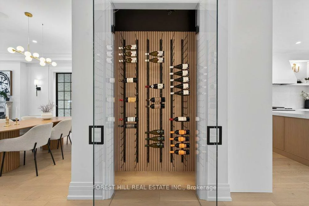 115, Park Home, Willowdale West, Toronto