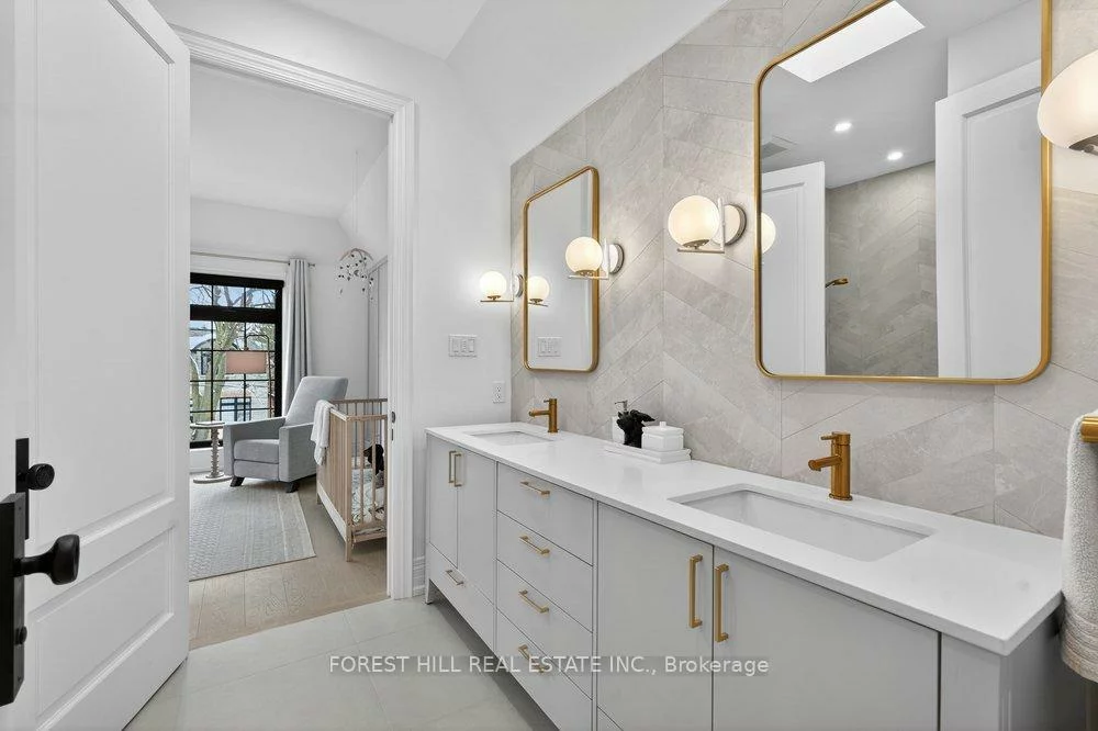 115, Park Home, Willowdale West, Toronto