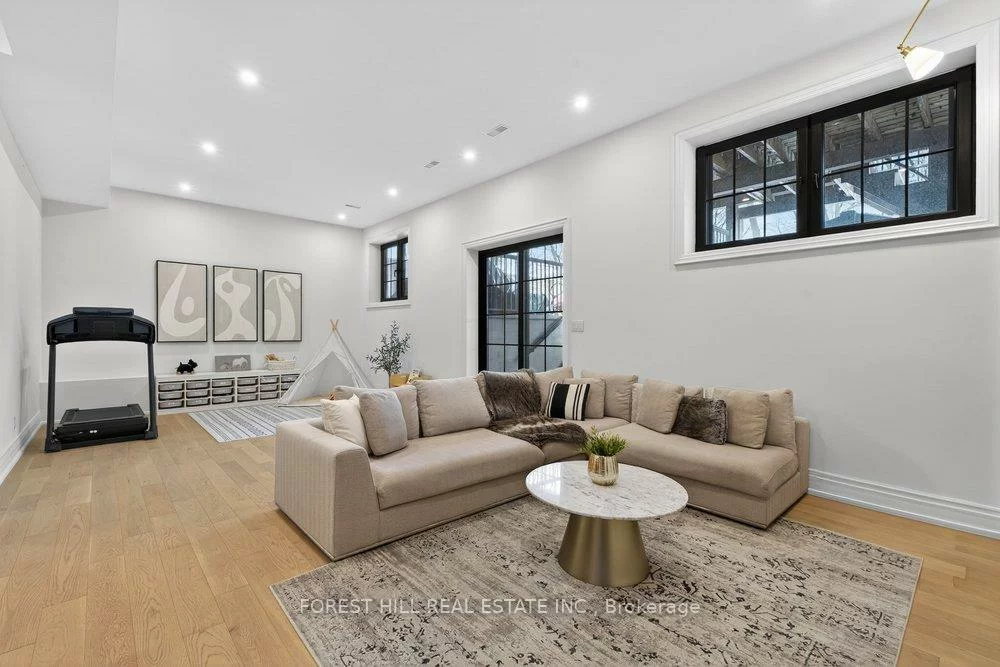 115, Park Home, Willowdale West, Toronto