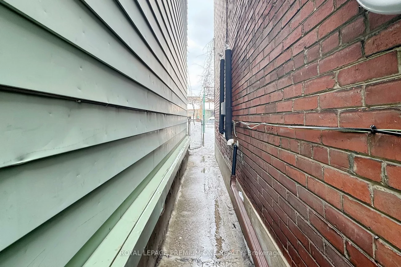 223, Manning, Trinity-Bellwoods, Toronto