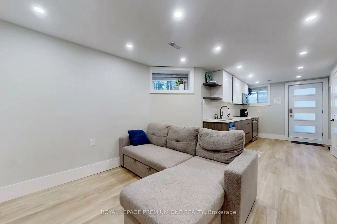 223, Manning, Trinity-Bellwoods, Toronto