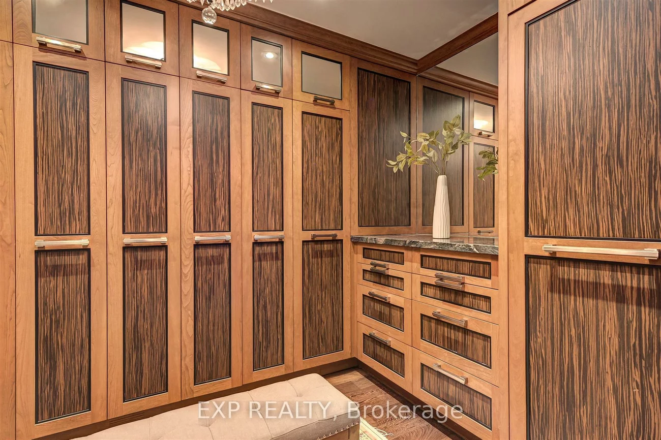 13, Balmoral, Yonge-St. Clair, Toronto