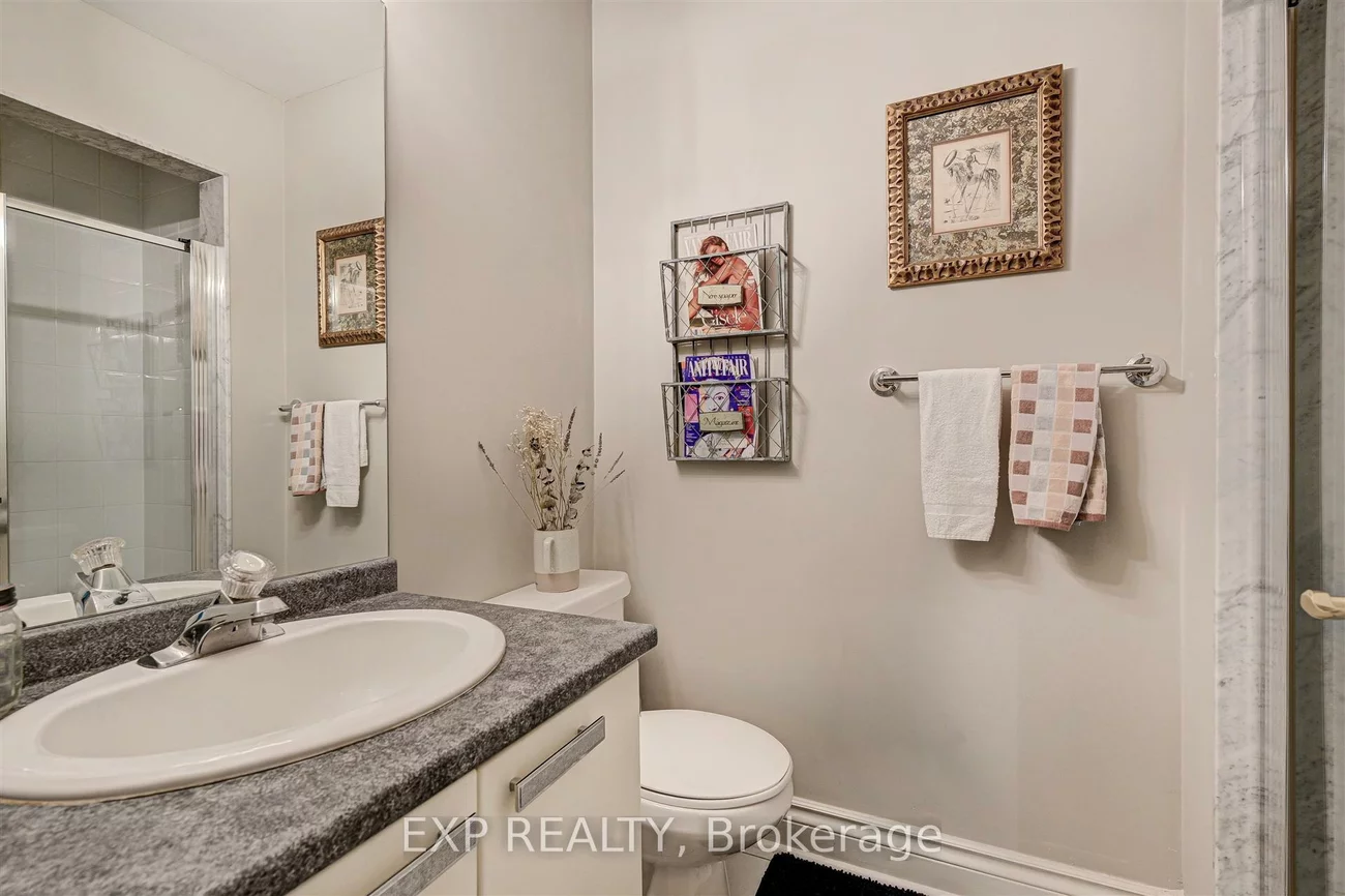 13, Balmoral, Yonge-St. Clair, Toronto