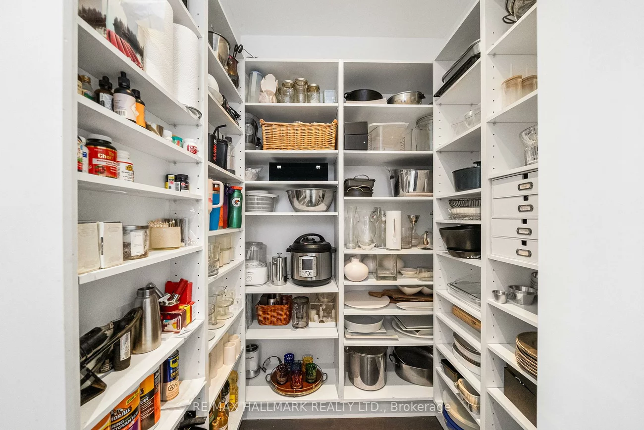 26, Lytton, Lawrence Park South, Toronto