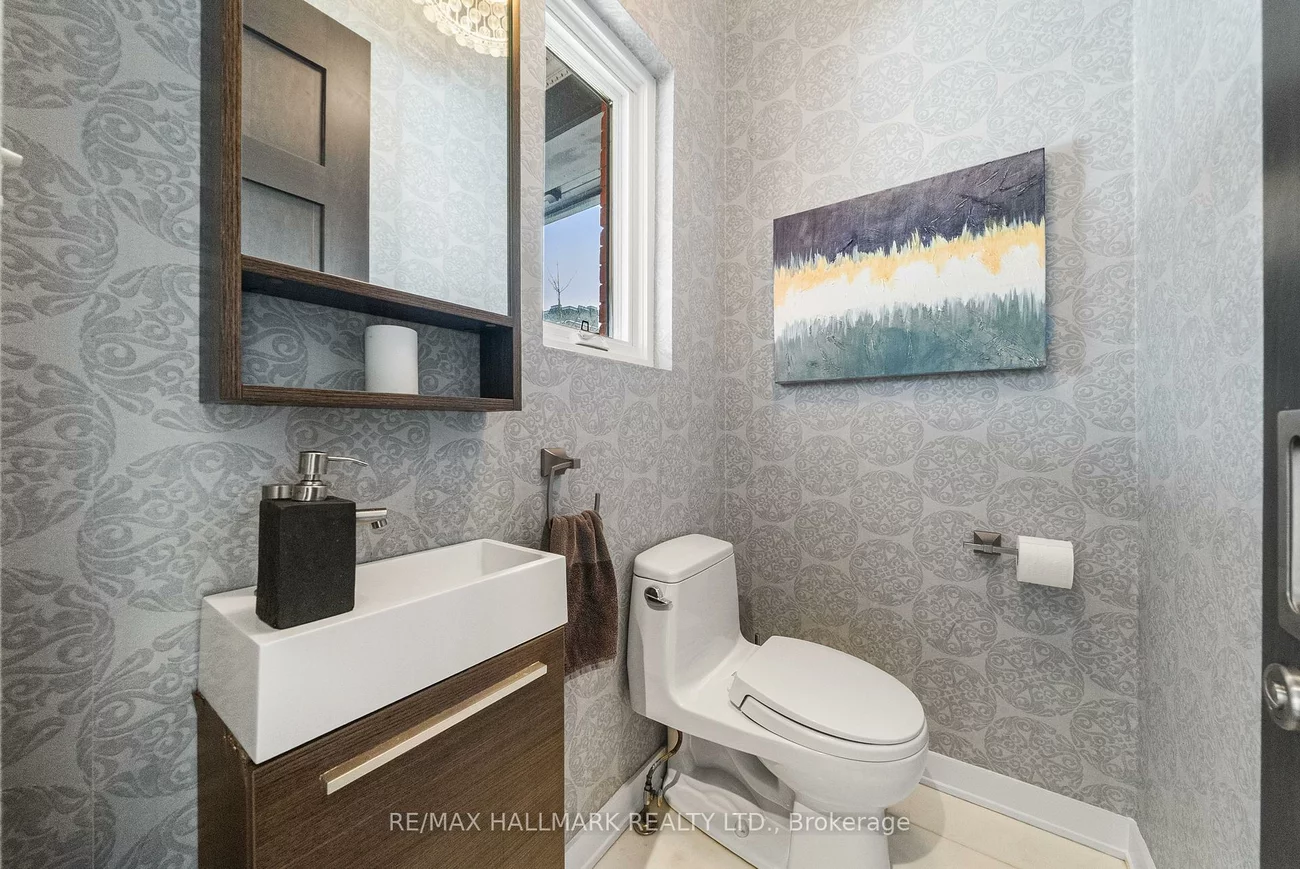 26, Lytton, Lawrence Park South, Toronto