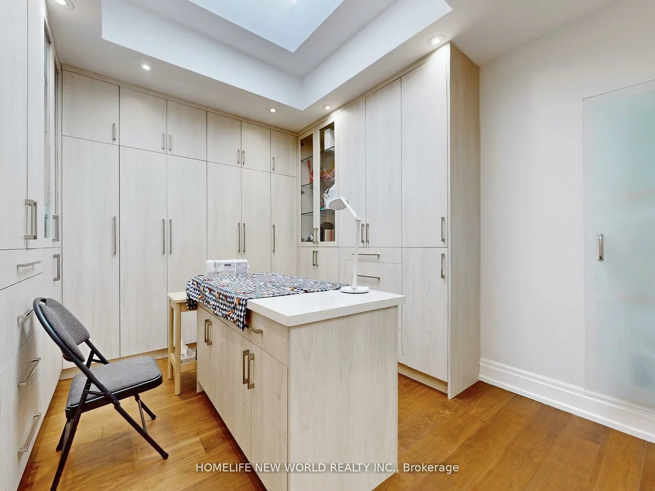 41, Glentworth, Don Valley Village, Toronto