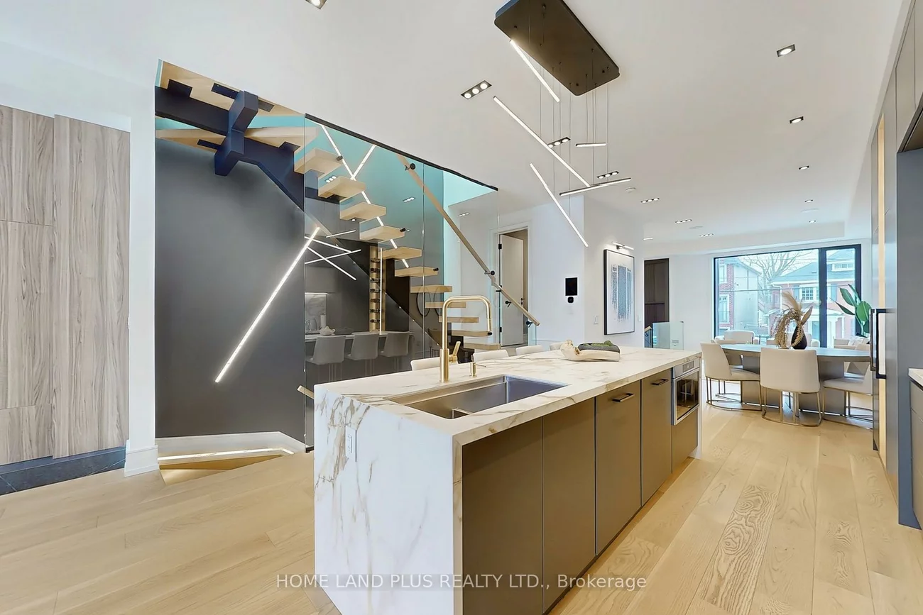 116, Deloraine, Lawrence Park North, Toronto