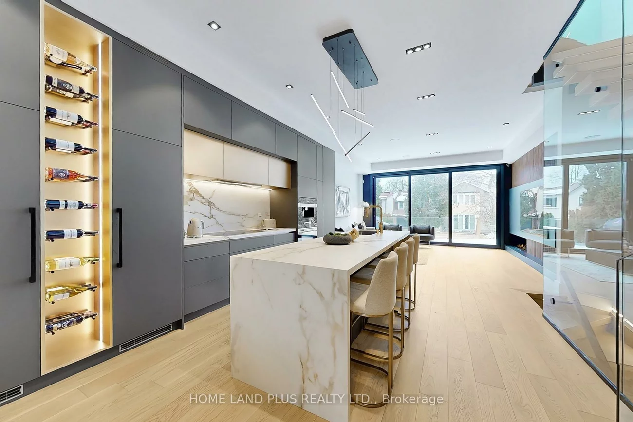 116, Deloraine, Lawrence Park North, Toronto