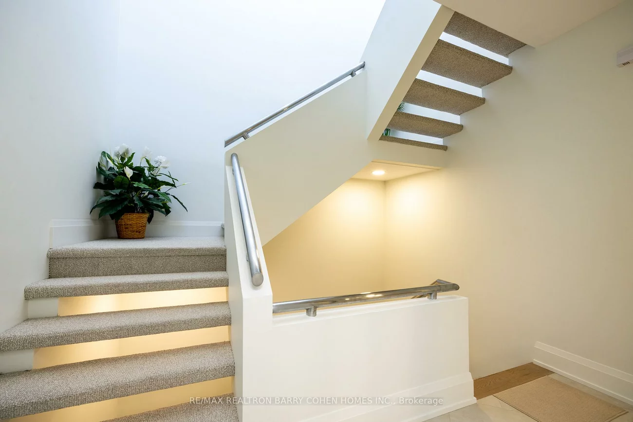 10, Penwood, Banbury-Don Mills, Toronto