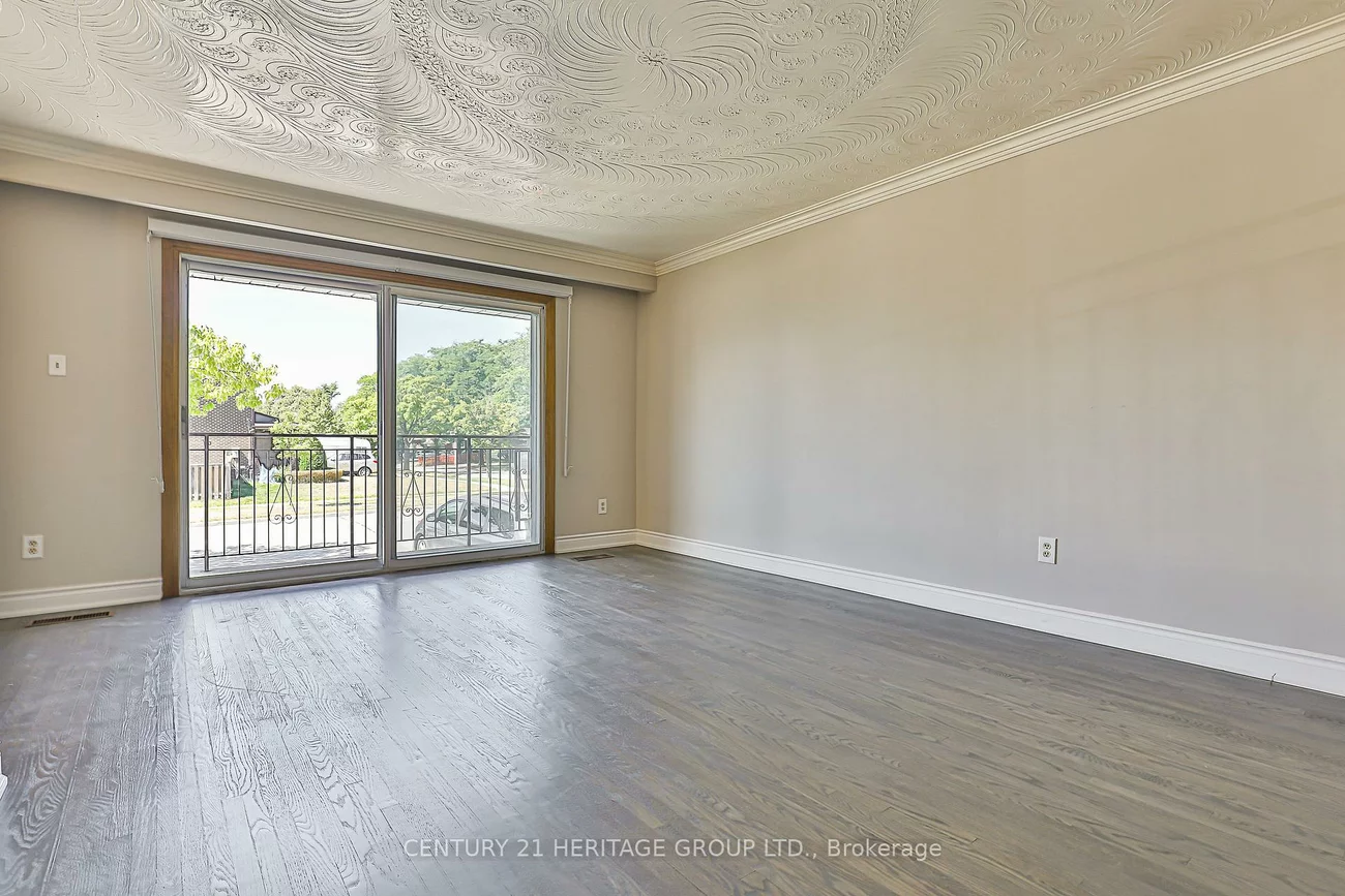 107, Hazelnut, Pleasant View, Toronto